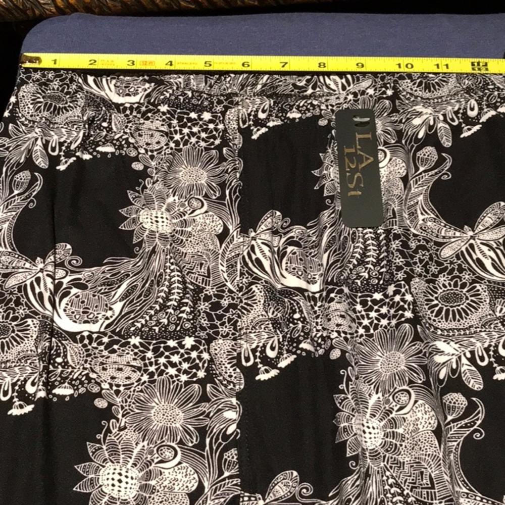 One Size Leggings Black / White - Picture 3 of 5